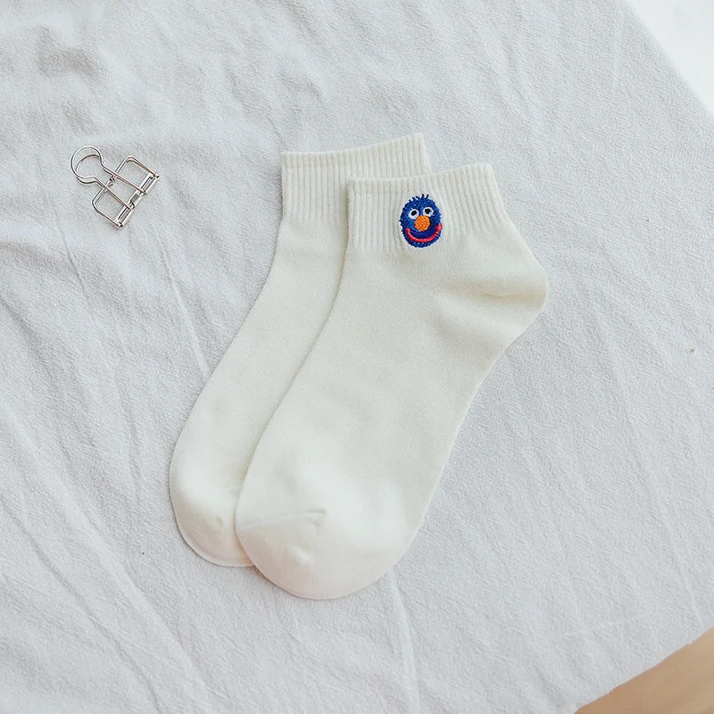 Носки женские хлопковые с мультяшной вышивкой милые однотонные повседневные до
