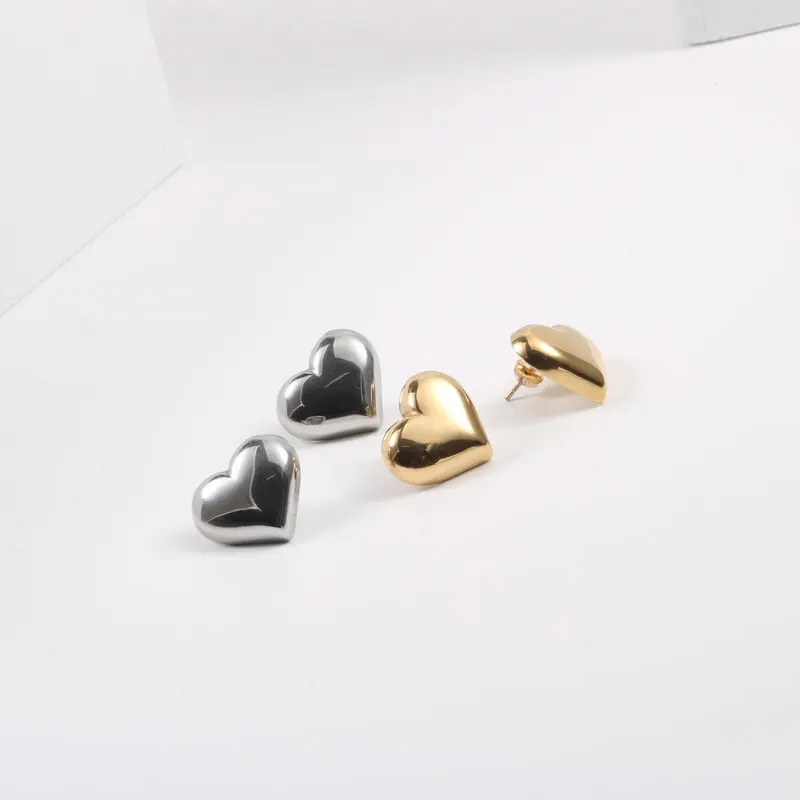 

PVD Plated Heart Shape Stud Earring Jewelry Wholesale For Women