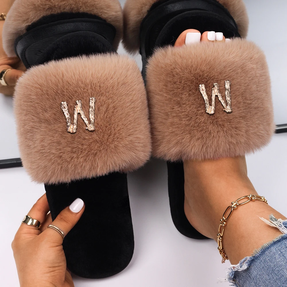 Fluffy Faux Fur Slippers for Women Stainless steel Letters W Custom Slides Flats Sandals Winter Slippers Flip Flops Luxury Shoes