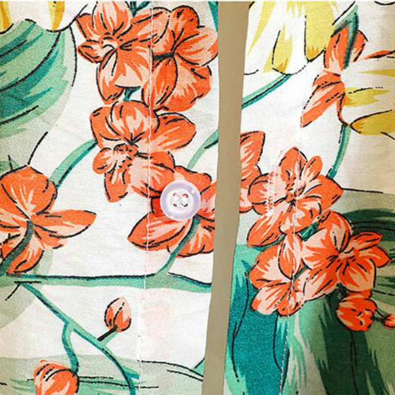 

Men Beach Shirts Summer Short Sleeve Printed Square Collar Mens Korean Holiday Loose Chic Trendy Breathable Colorful Ulzzang New