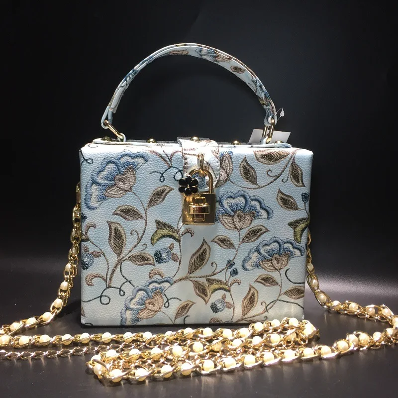 

Women Shoulder Bag Box Shape Embroidery Flower Fashion Pu Leather Small Party Purse Pearl Chain Strap