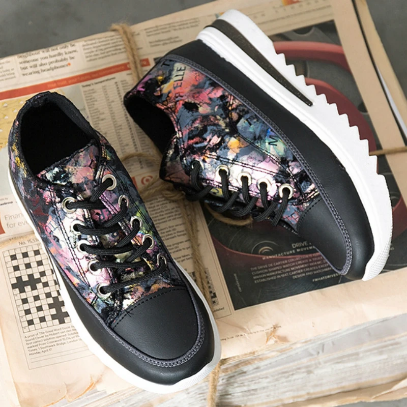 Женские холщовые кроссовки на платформе с круглым носком шнуровке высокий