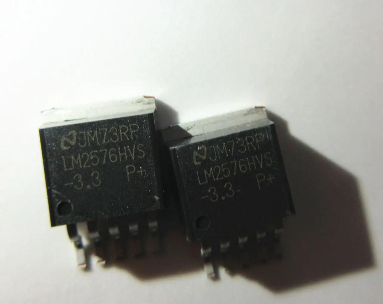 10 шт. LM2576HVS-3.3 TO263-5 LM2576-новое и оригинальное |