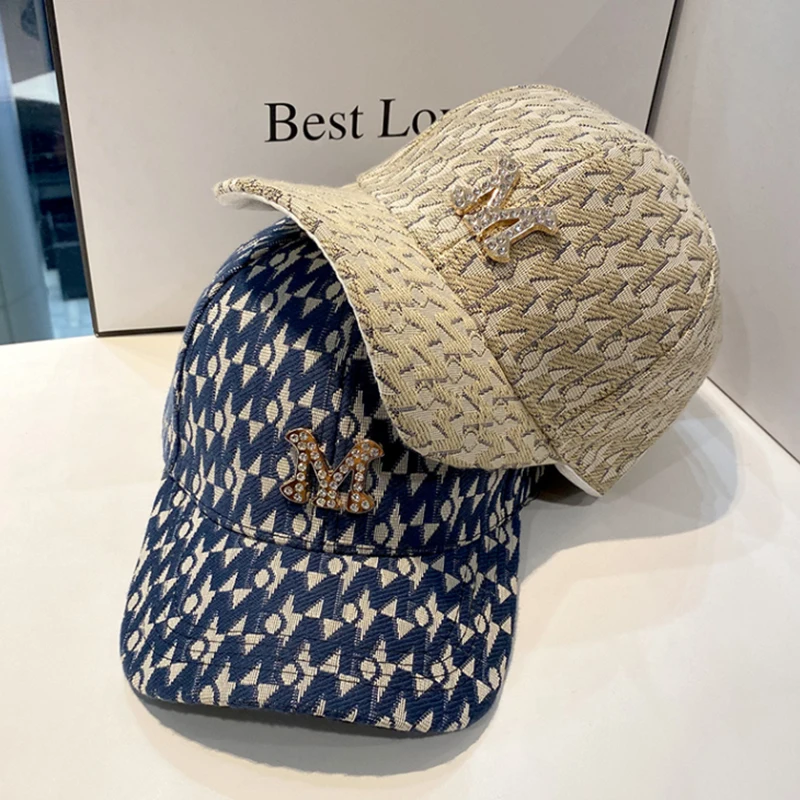 Шапка женские брендовые модные бейсбольные кепки Snapback с надписью Стразы шапкой