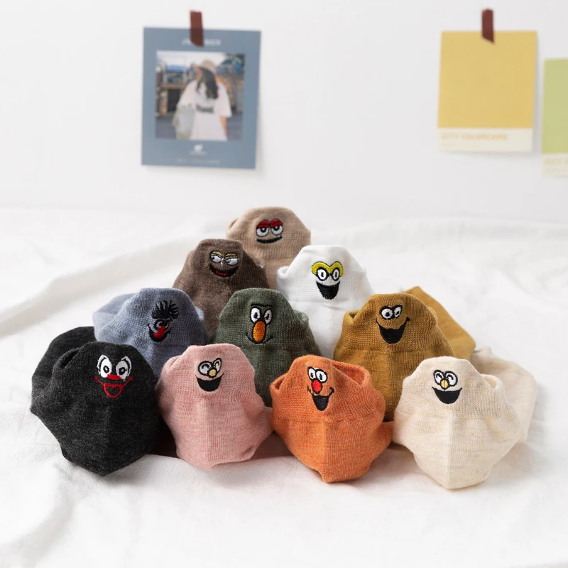 1 пара новые женские носки Модные осенние однотонные со смайликом и