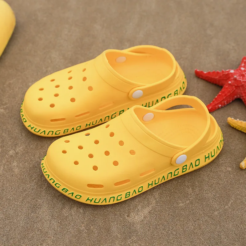 

Outdoor Fashion Yellow Beach Shoes Women Flat Barefoot Shoes Sandals Unisex Ultralight Breathable Summer Shoes Men Beach Sandals