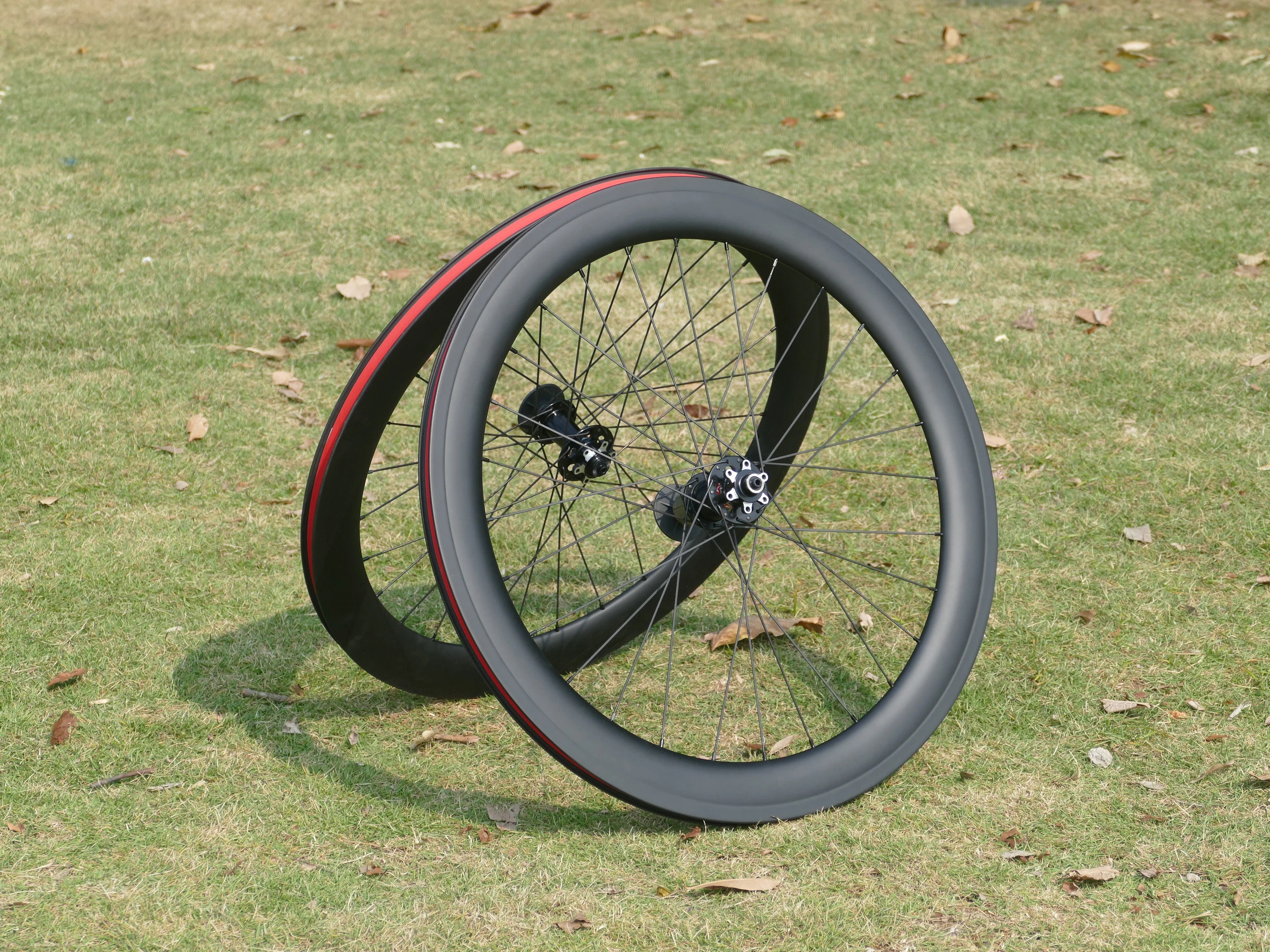 1 пара передняя ось 100*15 мм задняя 142*12