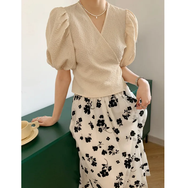

2021 Summer V Neck Puff Sleeve Lace-up Short Women Blouses Elegant Solid Color One Piece Wrap Ladies Blouse Short Sleeve Tops