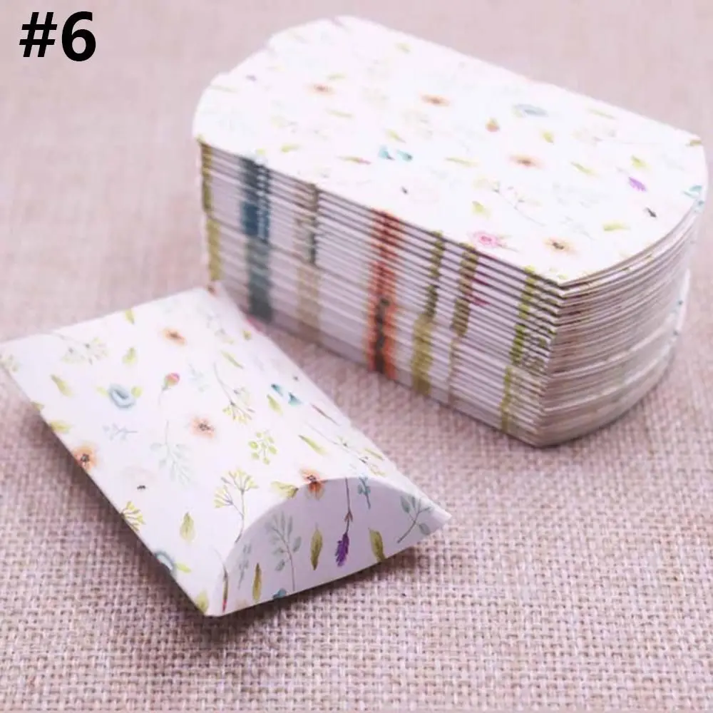 

Мини-коробочки для подарков с узором листьев