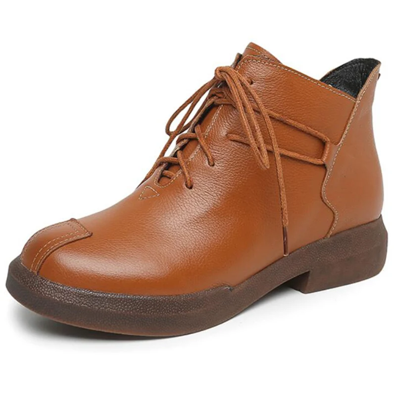 Женские ботинки из натуральной кожи на меху со шнуровкой и круглым носком