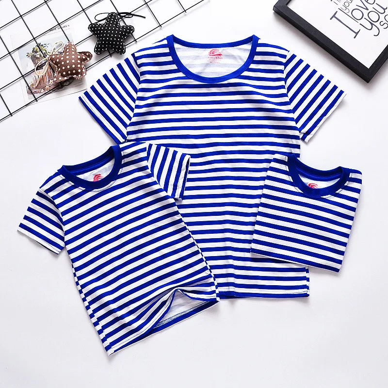 Одинаковые футболки для всей семьи Однотонная рубашка мамы папы и ребенка одежда