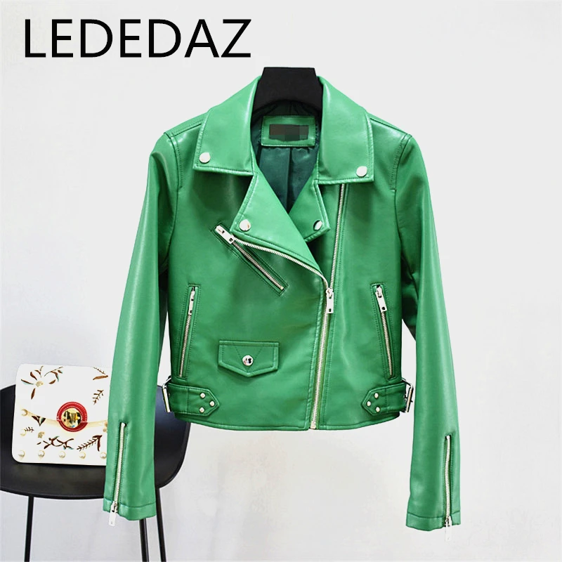 Кожаная куртка новинка 2020 короткая из искусственной кожи с заклепками базовые