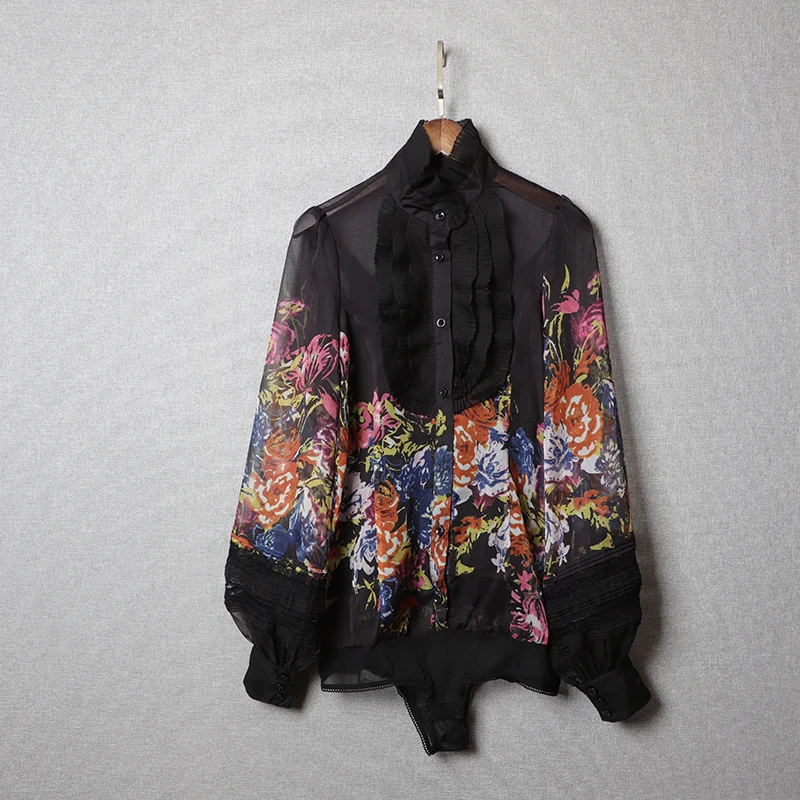 Шифоновая блузка с длинным рукавом фонариком и цветочным принтом черно белая