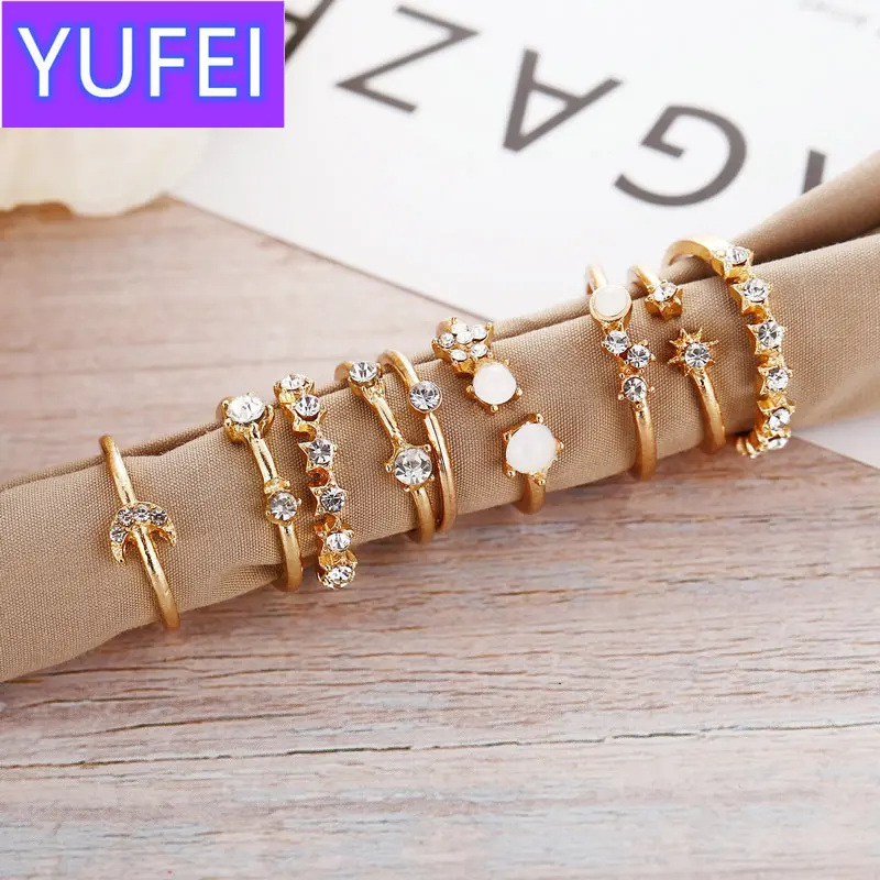

Vintage Gold Color Crystal Star Moon Rings Set For Women Boho Knuckle Finger Ring Female Fashion Jewelry Accessories 2020 New