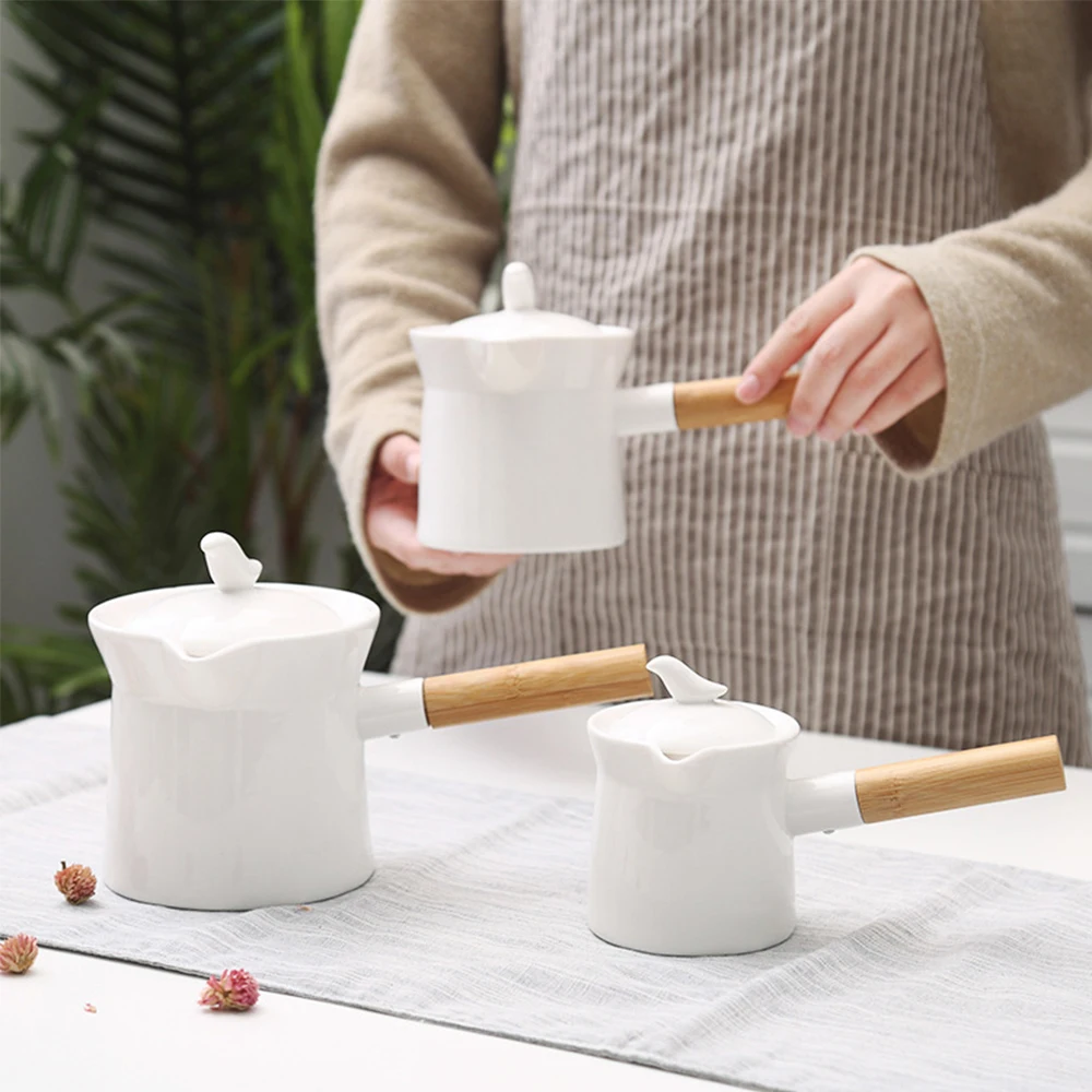 

Ceramic Teapot Chinese Green Tea Enamel Milk Pot With Wooden Handle Mini Breakfast Milk Coffee Pot With Lid Porcelain Teapots