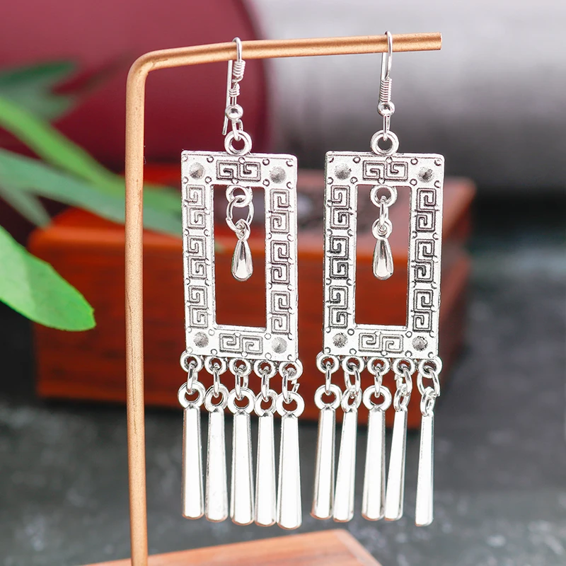 

Vintage Punk Tibet Silver Color Long Statement Square Water Droplets Tassel Dangle Earrings for Women Jewelry Brincos