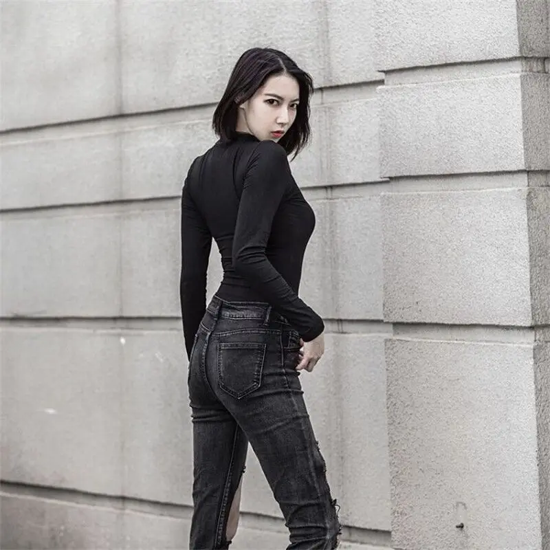Женское боди с длинным рукавом черное облегающее повседневное круглым вырезом и