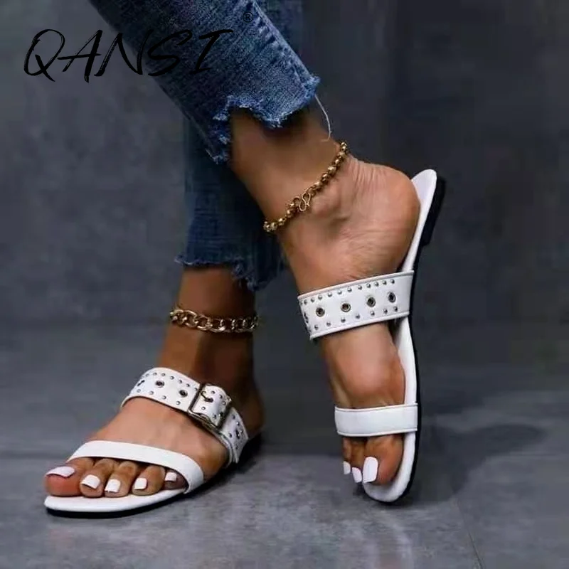 

Summer Flat Women's Square Toe Slippers Plus Size Rivet Women Slide Fashion Square Metal Button White Slippers Beach Slippers