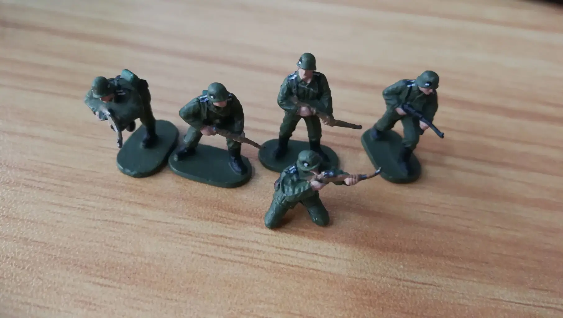 

super mini pvc figure 1:72 world war 2 GERMAN soldier model painted 5pcs/set