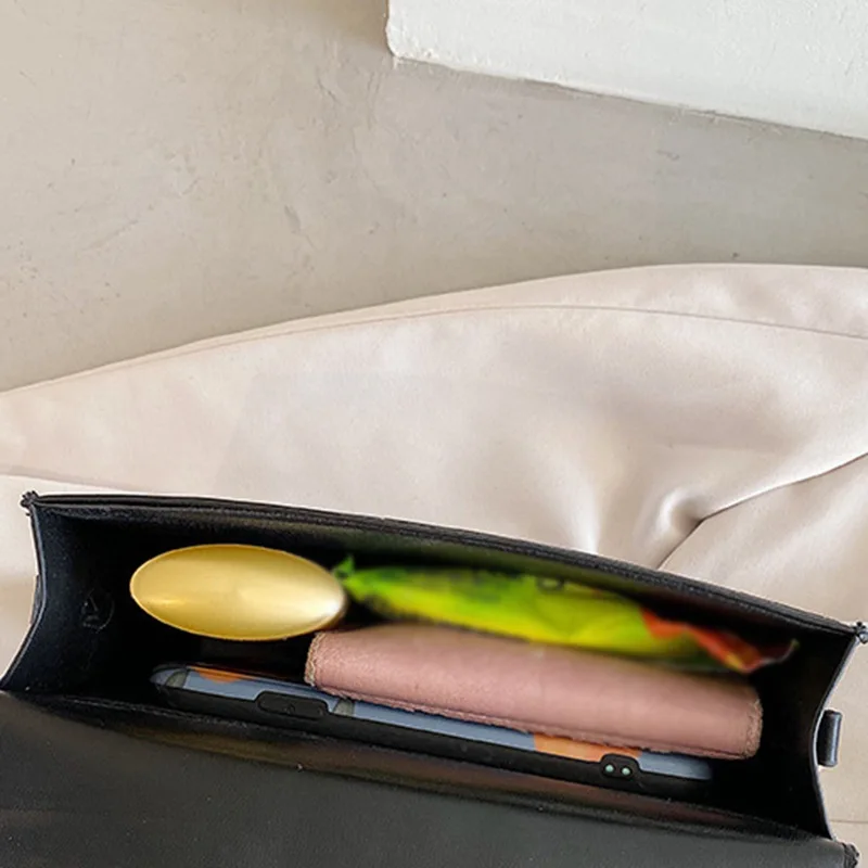 

Autumn And Winter Women's Bags Embroidered Thread Crossbody Small Square Bag Simple Texture Shoulder Bag