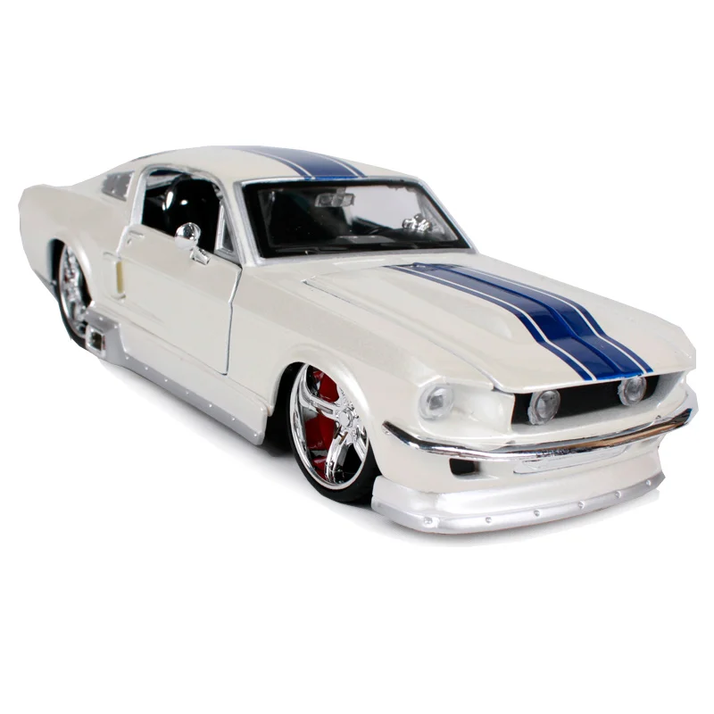 Модель автомобиля Maisto 1:24 1967 Ford Mustang GT модель с литым под давлением новая игрушка в