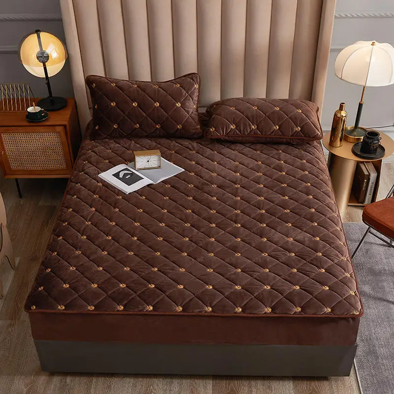 

Embroidery Mattress Cover Thicken Soft Velvet Quilted Mattress Protector Cover Customized Fitted Sheet Not Including Pillowcase