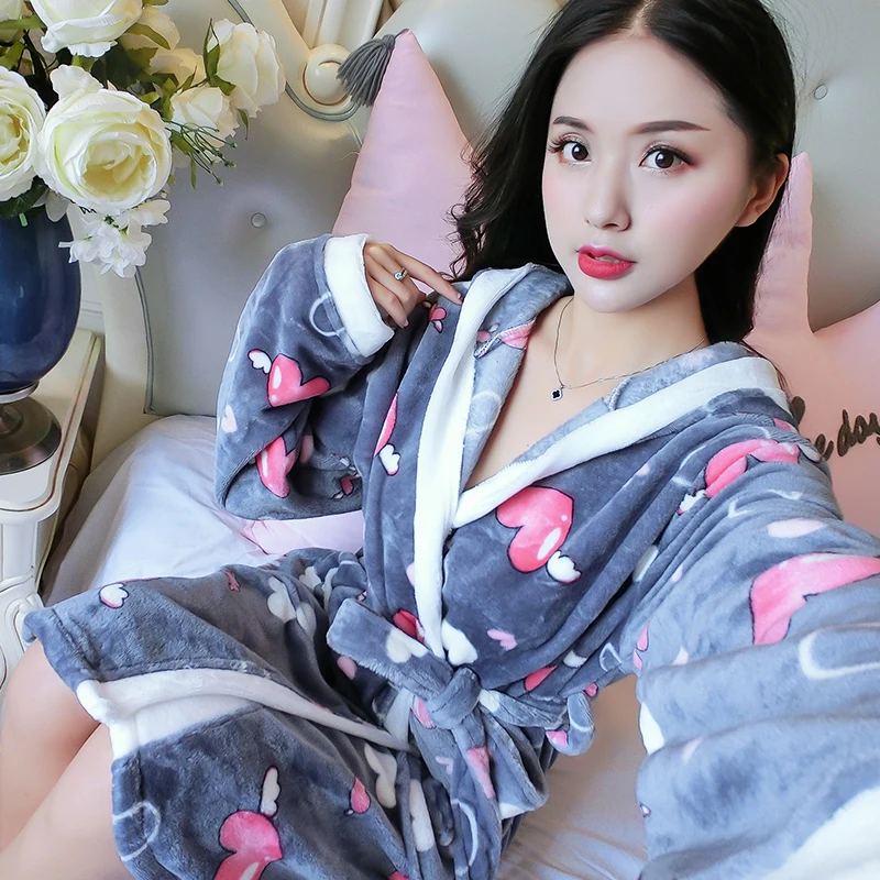

Girls Cute Thick Warm Flannel Kimono Hooded Robes For Women 2019 New Winter Long Sleeve Coral Velvet Bathrobe Sleepwear Homewear