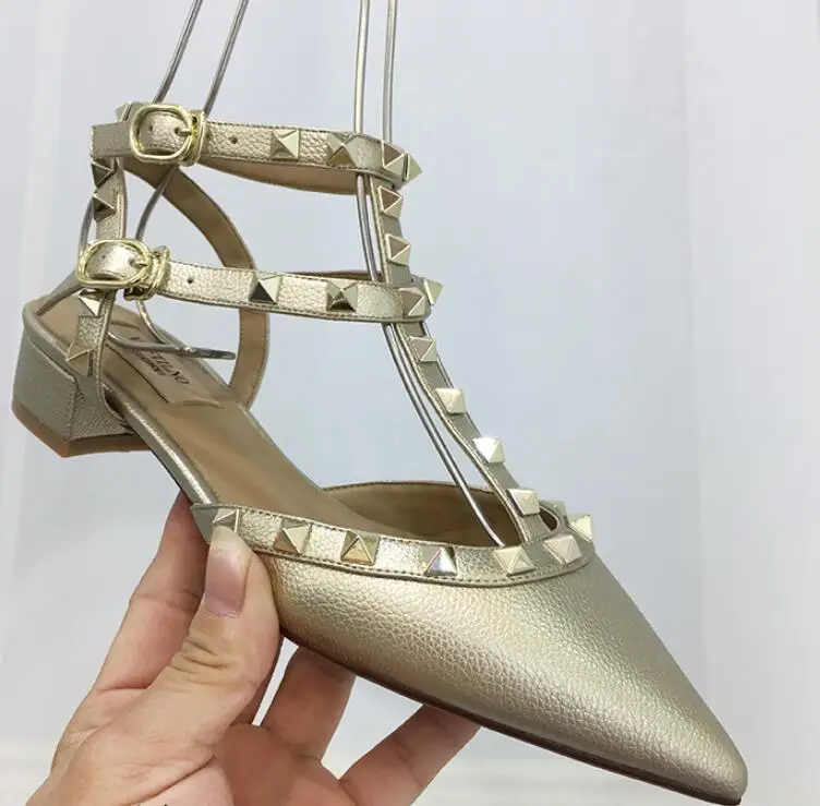 

2021 Luxury Brand Rivet Pointed Toe Low-heeled Shoes For Women Shoes Rivet Strap 3 Straps Color Matching Thick Heel 3cm Sandals