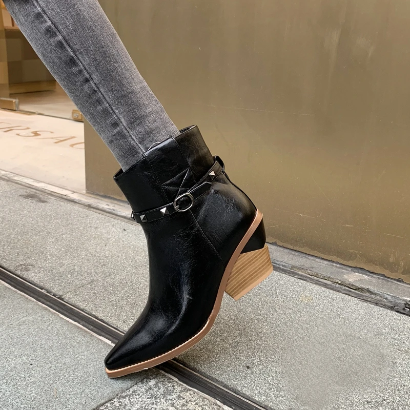 Новинка 2019 года ковбойские Полусапоги женские ботинки на танкетке с острым