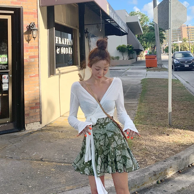 

Women's Clothing sexy Spring and autumn style full v-neck Low-cut white fashion brand ladies tops camisa feminina T-Shirts hot