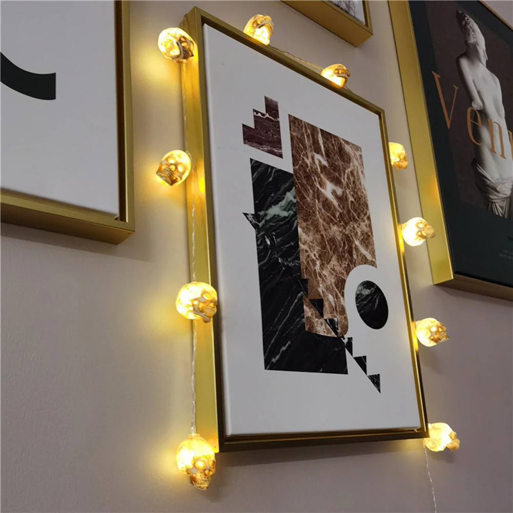 Светодиодный светильник в виде черепа с серебряной проволокой теплая белая