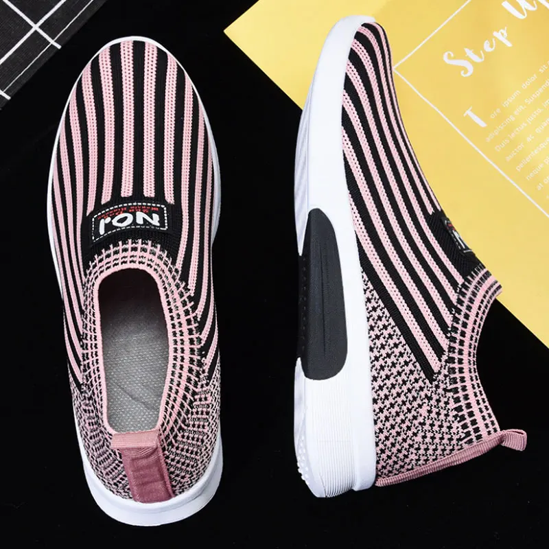 Осенние женские полосатые туфли на плоской подошве лоферы женская обувь для