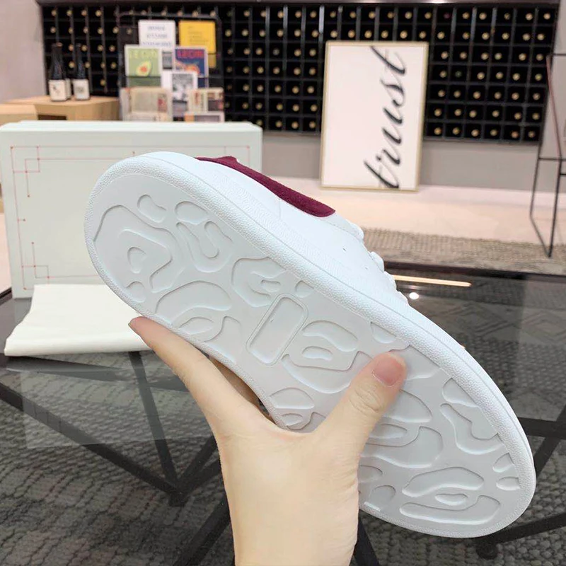 

zhaoyangOUye MCQ the highest version of men's and women's sports shoes Italian design fashion flat shoes white high quality leat