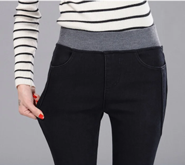 Зимние джинсы для женщин, Стрейчевые обтягивающие теплые джинсовые штаны, утолщенные тонкие узкие брюки с высокой талией, женские осенние джинсовые брюки