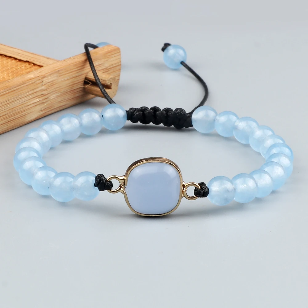 Браслет женский из натурального камня гладкий разных цветов 6 мм халцедон