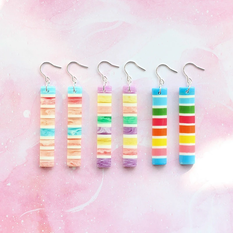 Японские и корейские милые свежие акриловые серьги длинные в цветную полоску