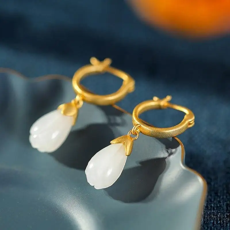 

Fanyang | S925 Sterling Silver Gold Magnolia Hetian Jade Earrings Women's Simple Graceful Exquisite Petite Earrings Earrings