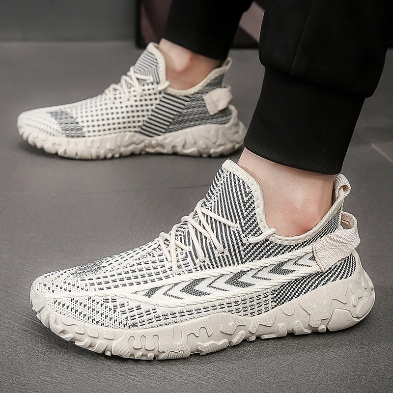 

2021 Young Style 39-44 Boost Breathable Comfortable Cool Summer Sneaker Man Stripe Lacing Hollow-carved Casual Sports Shoe
