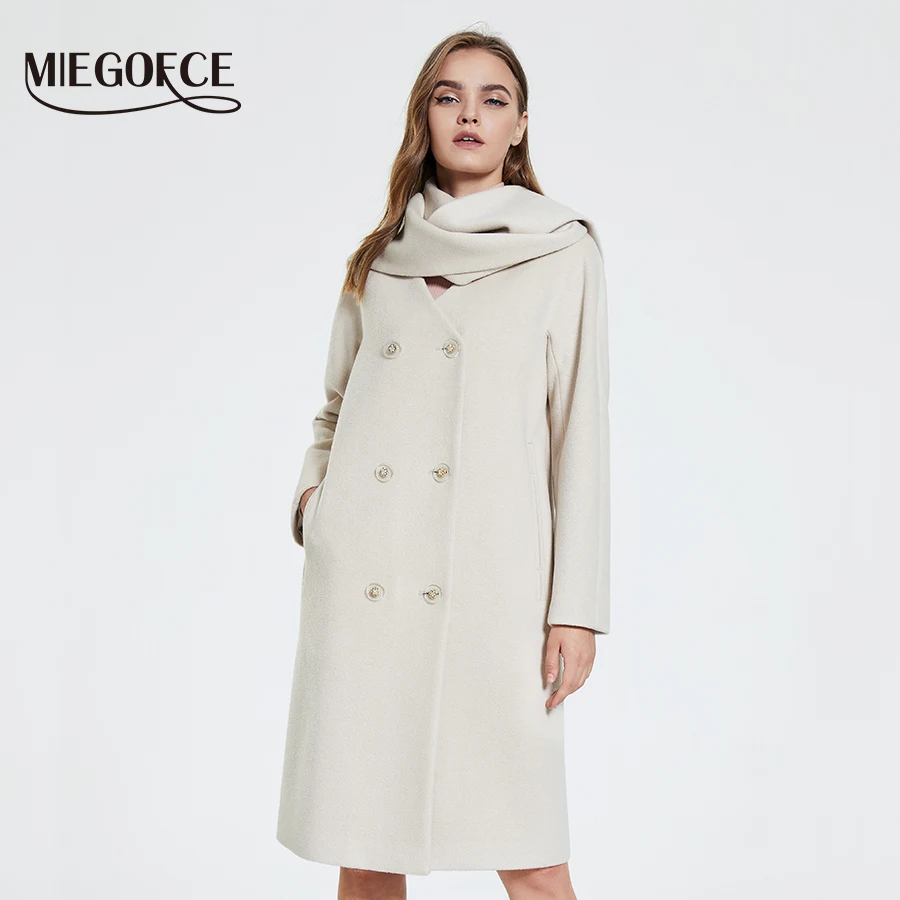

MIEGOFCE 2021 осень-зима женская длинная верхняя одежда милое свободное корейское пальто с шарфом куртка женское длина до колен имеется светлые ц...