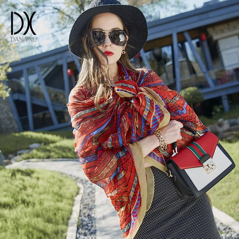 

2019 New Luxury Brand Silk Bandana Beach Blankets Soft Scarf Warm Square Plaid Shawl Womens Scarves Hijab Foulard Women Shawl