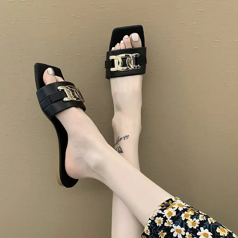 

Low Flat Shoes Female Ladies' Slippers Square Toe Rivet Slipers Women 2021 Beach Summer Slides Rubber Basic PU Metal Decoration
