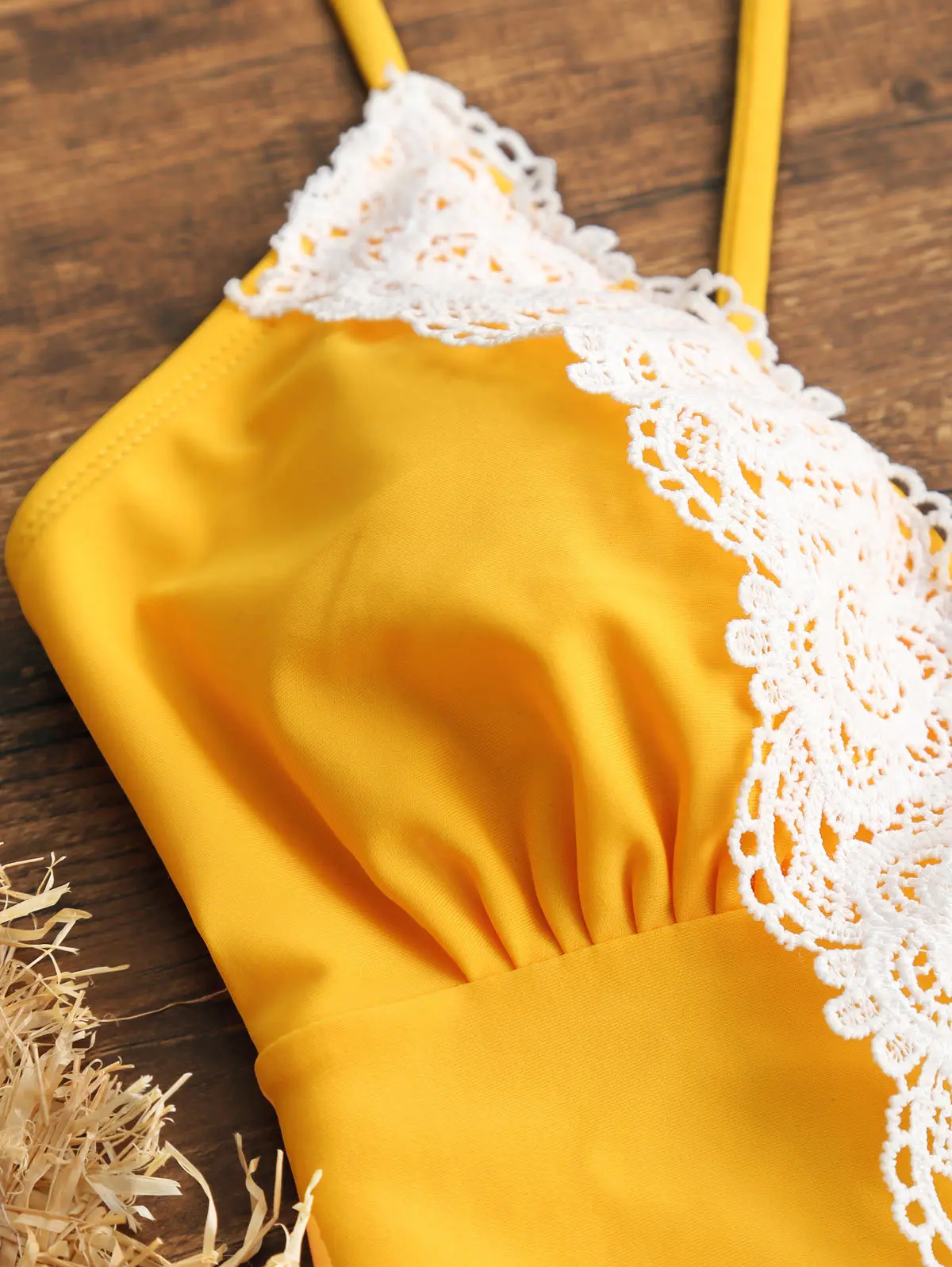 Сексуальный цельный купальник со шнуровкой женский с глубоким v-образным вырезом