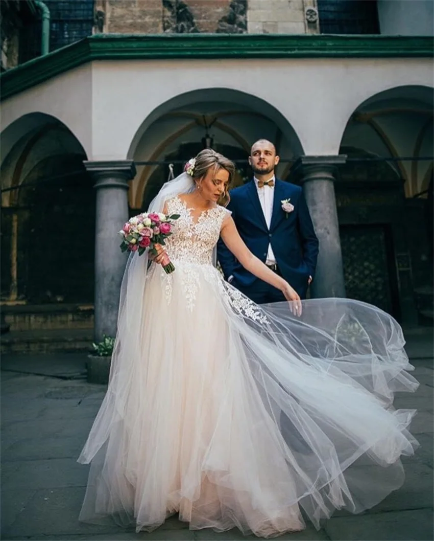 

Appliques Lace A-line Boho Wedding Dresses Scoop Neck Full Length Bridal Gowns Country Garden Illusion Bodice Vestido De Novia