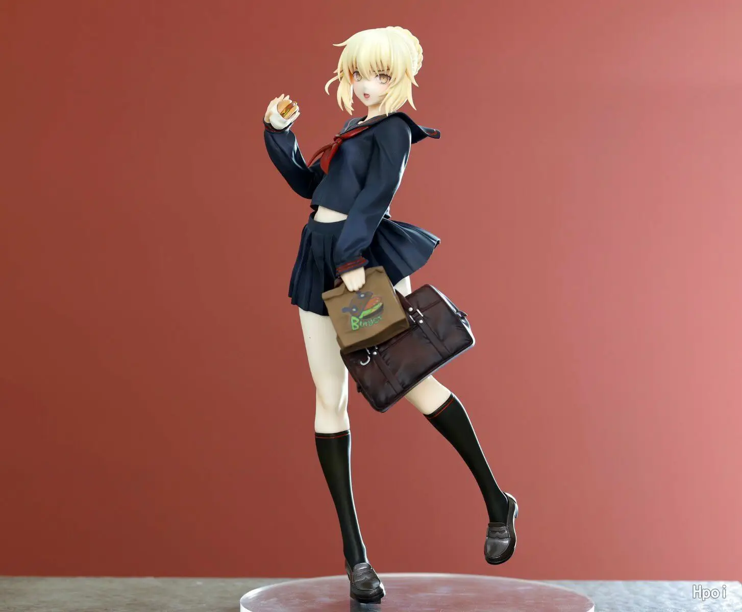 Каучуковая Фигурка Набор 1/6 Fate Saber в униформе с гамбургером Неокрашенный гараж Смола модель комплект