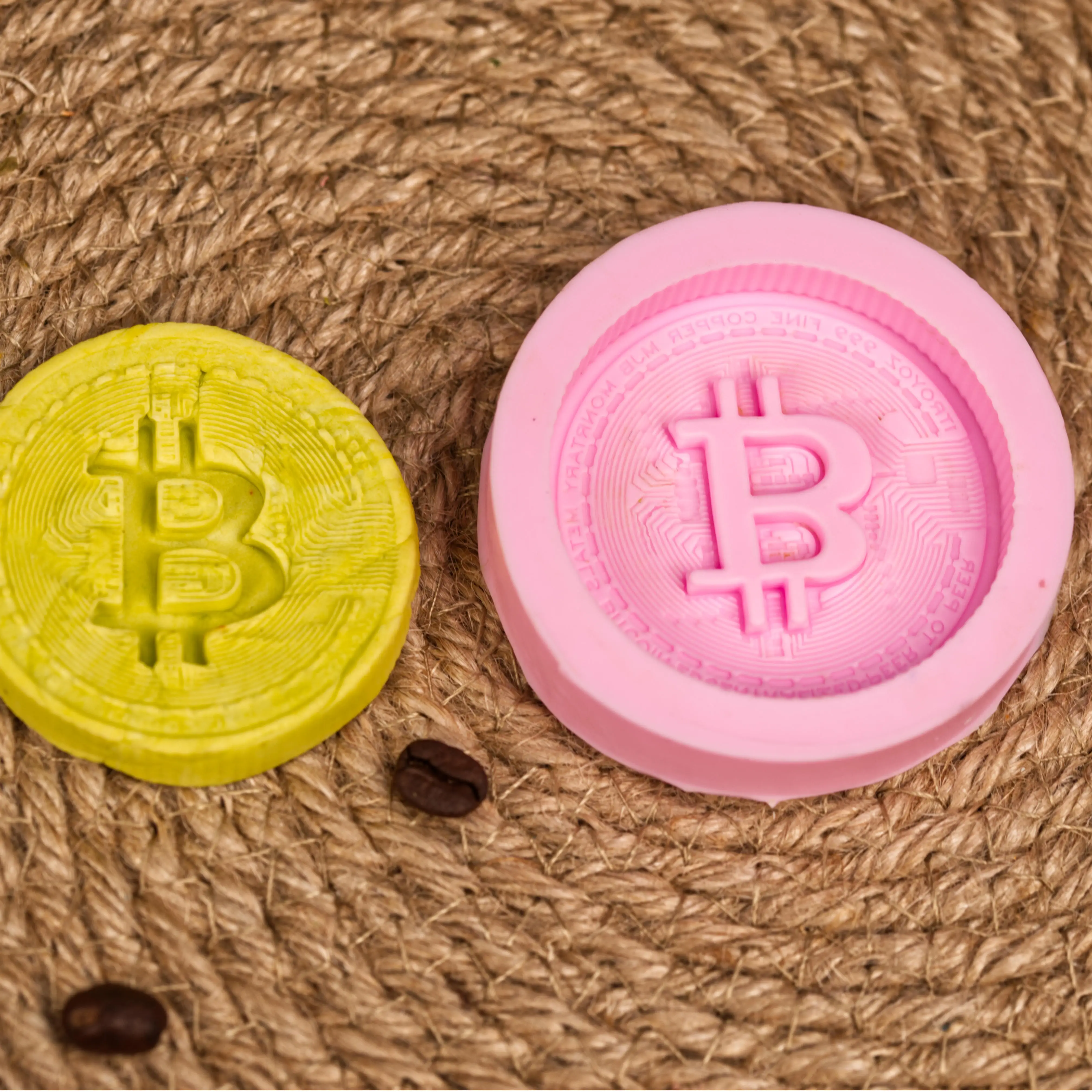 

1pc Bitcoin cake mold fondant mould cake decorating tools silicone mold DIY Kitchen Baking Tools FTM1923