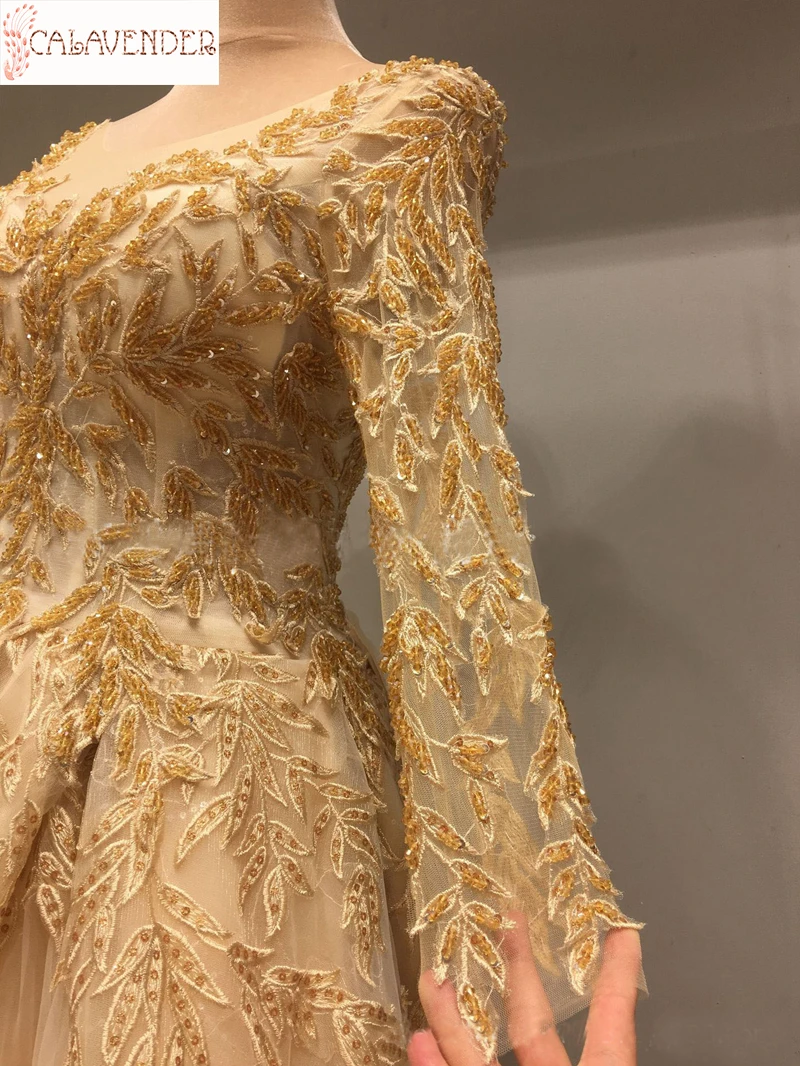 Lace Gold Wedding Dresses Ball Gown Appliques Crystals Beaded Wedding Gown with Chapel Train Long Sleeve Bridal Dresses vestidos