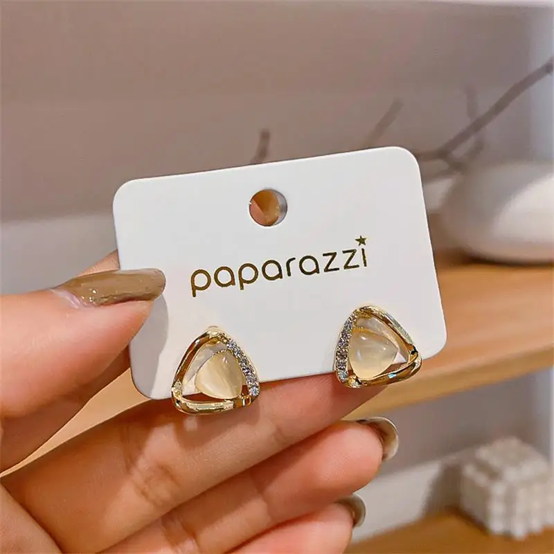 

XIYANIKE 2020 Fashion Earrings Korean New Trendy Temperament Opal Triangle Stud Earrings For Women Simple Design Small Jewelry