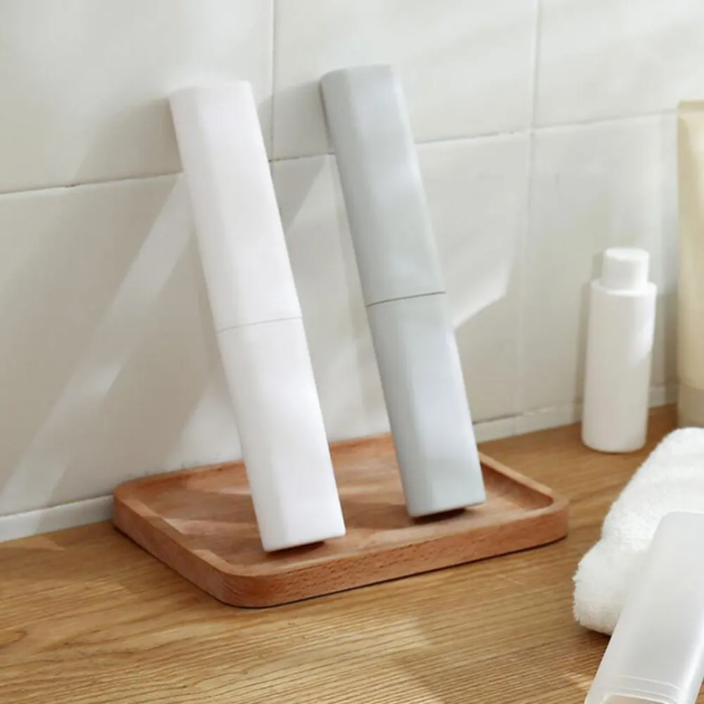 

2pcs Travel Toothbrush Storage Rack Container Portable Toothbrush Holder (Transparent)