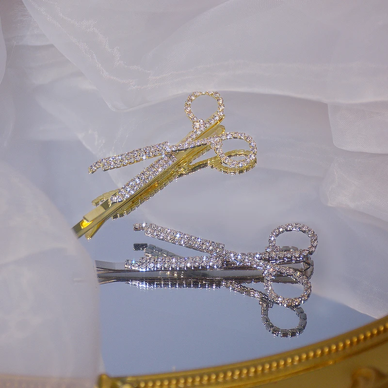 

Creative Personality Shining Scissors Hairpin Bling AAA CZ Zirconia Cute Women Side Clip Luxury Accessories Jewelry Pendant