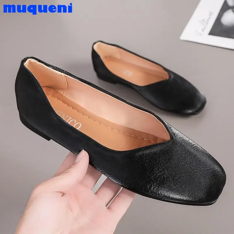 

Fashion Women Flat Shoe Elegant Shallow Low-heeled Sandals 2021 Beige Korean Slippers Square Toe Slip-on Simple Woman Shoes